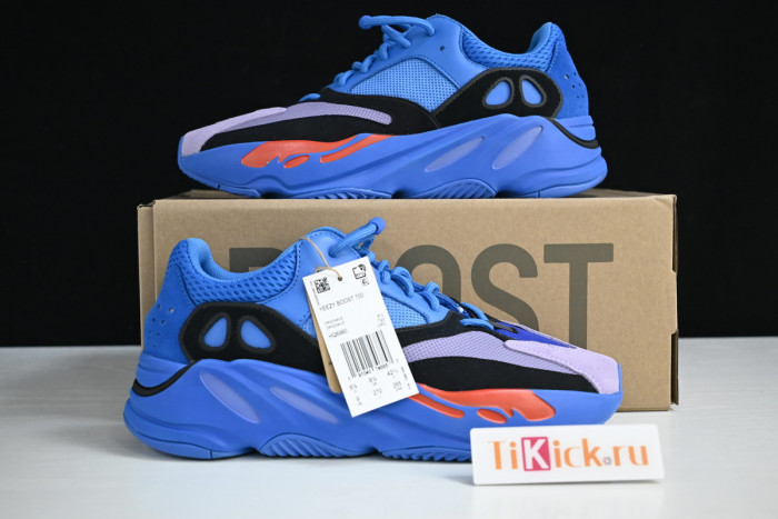a*d*i*s Y**zy boost 700 hi-res blue hp6674