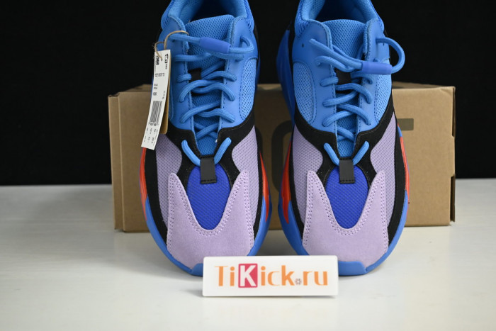 a*d*i*s Y**zy boost 700 hi-res blue hp6674