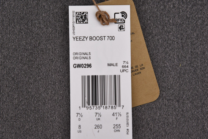 a*d*i*s Y**zy boost 700 gw0296