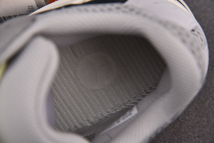 a*d*i*s Y**zy boost 700 wave runner solid grey b75571