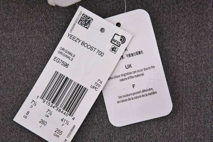 a*d*i*s Y**zy boost 700 analog eg7596