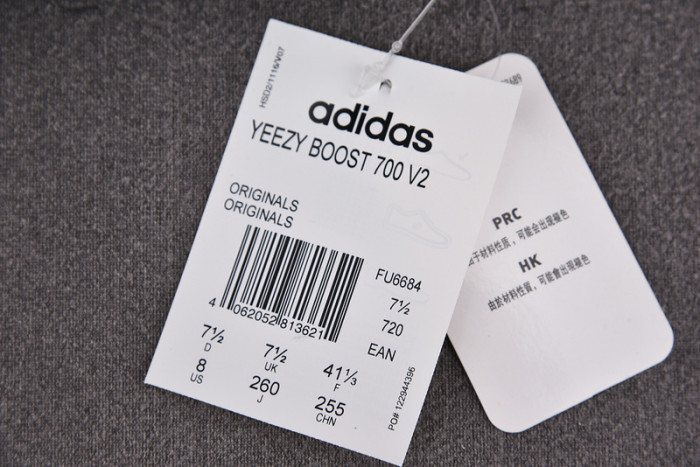 a*d*i*s Y**zy boost 700 v2 vanta fu6684