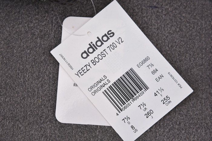 a*d*i*s Y**zy boost 700 v2 geode eg6860