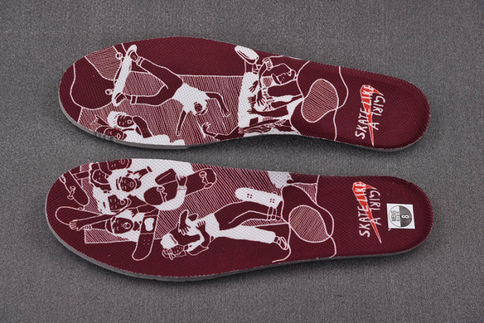 skate like a girl x nike sb dunk low dx4589-600