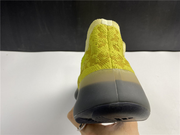 a*d*i*s Y**zy boost 380 hylte glow fz4990