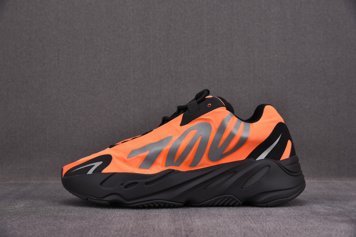 a*d*i*s Y**zy boost 700 mnvn orange - fv3258