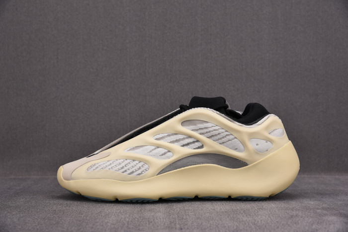 a*d*i*s Y**zy 700 v3 azael glow in the dark fw4980