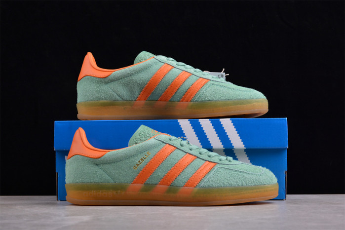 a*d*i*s gazelle indoor