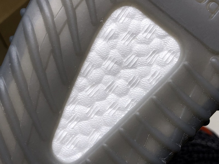 a*d*i*s Y**zy 350v2 boost gray orange eg7963