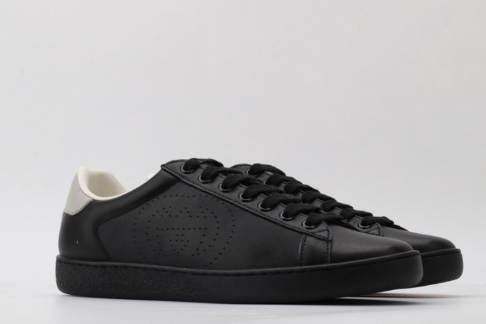 G*u*i ace embroidered low-top sneaker 431942a38g09064