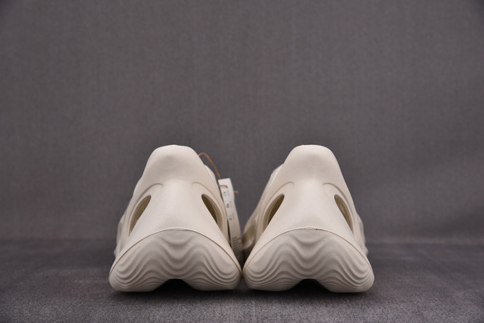 a*d*i*s Y**zy foam rnnr ararat - g55486