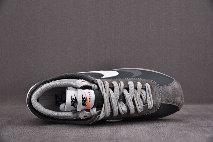 sacai x nike zoom cortez 4.0 dark grey white dq0581-001