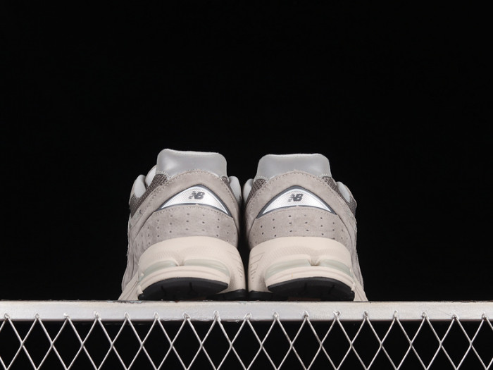 new balance 2002r marblehead light aluminum ml2002rc