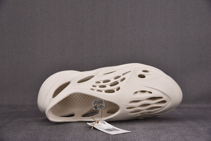 a*d*i*s Y**zy foam rnnr ararat - g55486