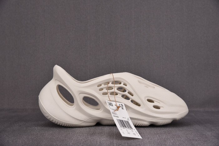 a*d*i*s Y**zy foam rnnr ararat - g55486