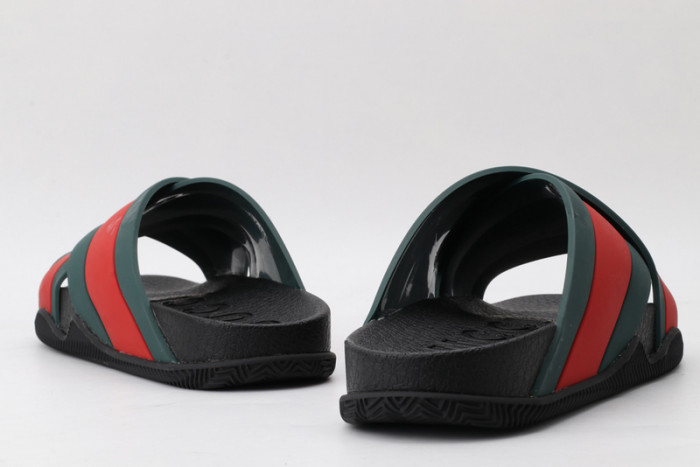 G*u*i slippers gu568-013