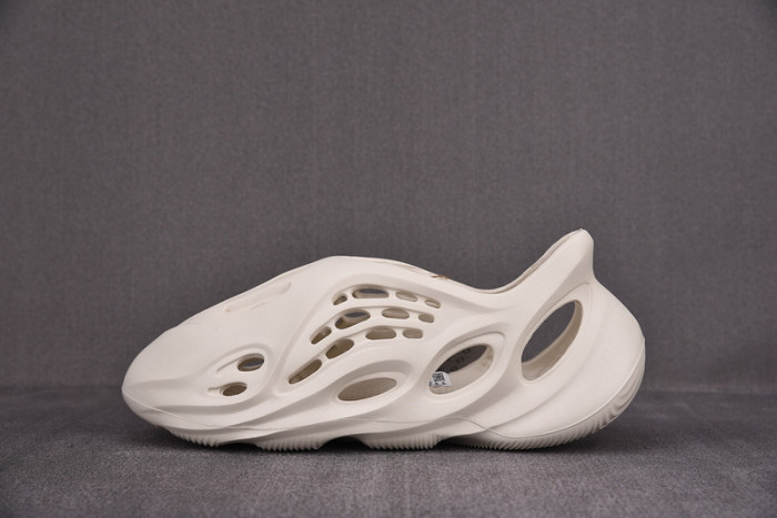 a*d*i*s Y**zy foam rnnr ararat - g55486