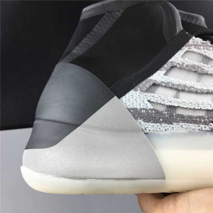 a*d*i*s Y**zy basketball “quantum”eg1535