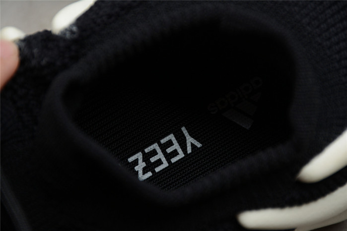 a*d*i*s Y**zy 450 “cloud black and white” h6804