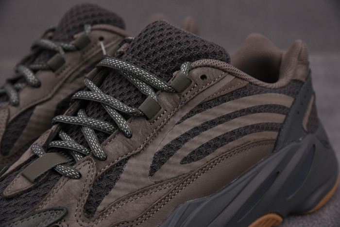 a*d*i*s Y**zy boost 700 v2 geode eg6860