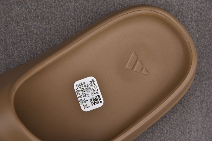 Y**zy slide earth brown fv8425