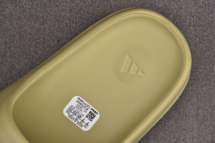 kanye west x a*d*i*s Y**zy slide “resin ”fx0494