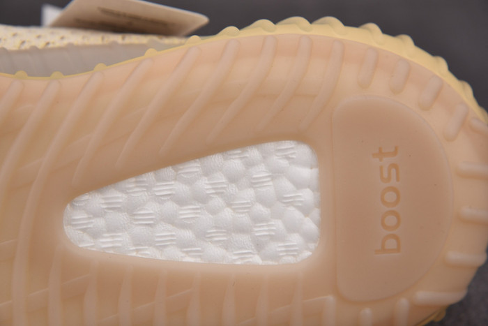 a didas Y**zy boost 350 v2 flax fx9028