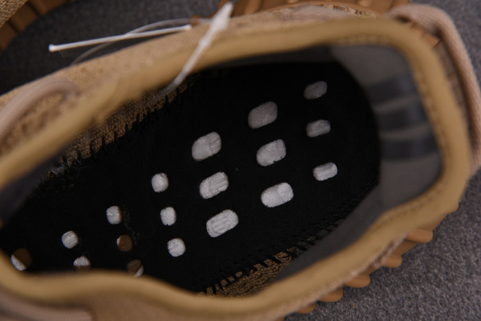 a*d*i*s Y**zy boost 350 v2 “marsh”fx9033