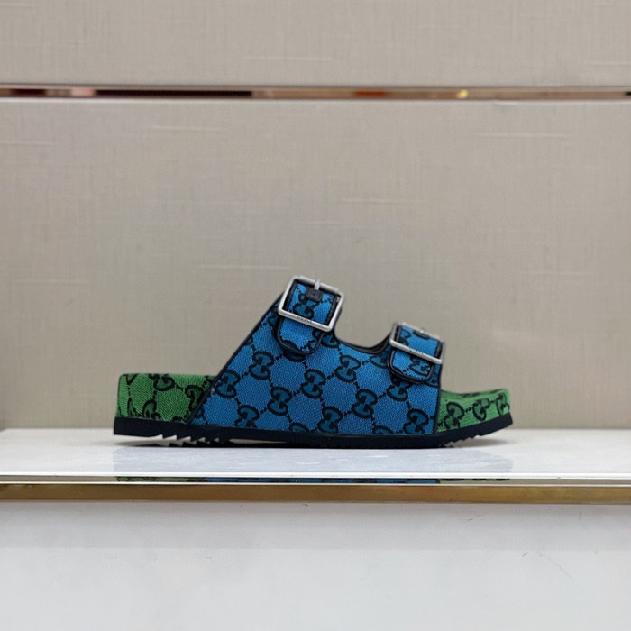 G*u*i slippers