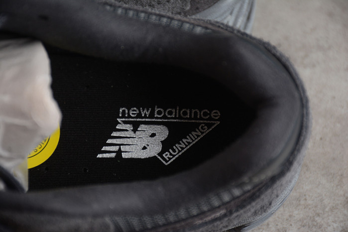 new balance 2002r protection pack phantom m2002rdb