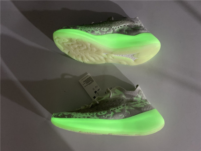 a*d*i*s Y**zy boost 380 calcite glow gz8868