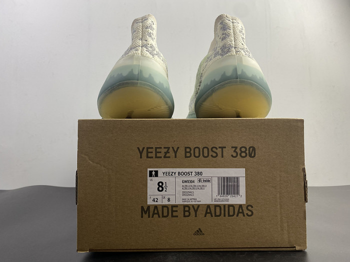 a*d*i*s Y**zy boost 380 alien blue gw0304