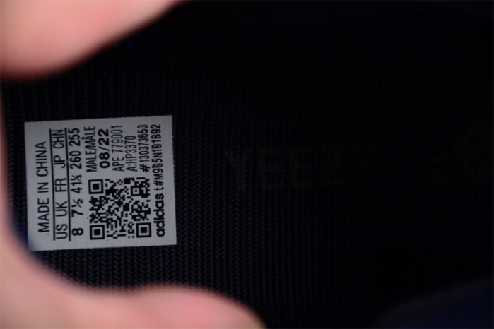 a*d*i*s Y**zy knit runner 