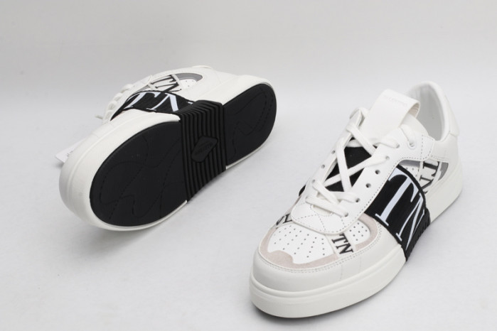 v*lentino sneakers