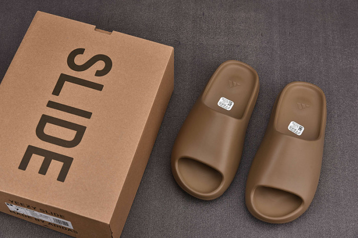 Y**zy slide earth brown fv8425