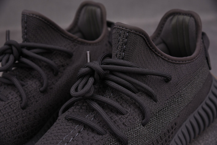 a*d*i*s Y**zy boost 350 v2 cinder reflective fy4176