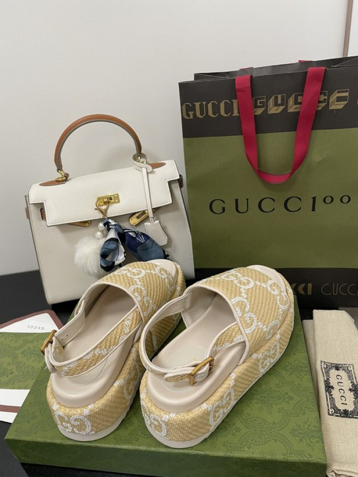 G*u*i slippers gu568-003