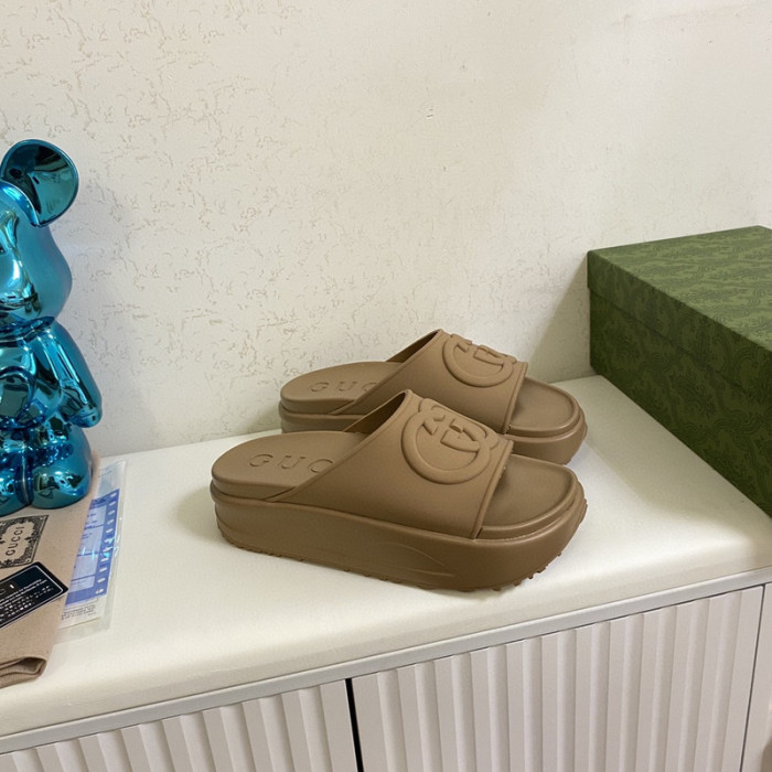 G*u*i slippers gu568-015