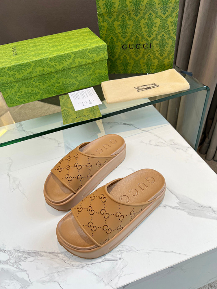 G*u*i slippers gu568-050