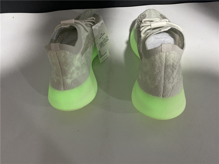 a*d*i*s Y**zy boost 380 calcite glow gz8868