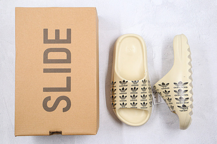 kanye west x a*d*i*s Y**zy slide“resin"