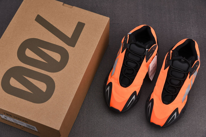 a*d*i*s Y**zy boost 700 mnvn orange - fv3258