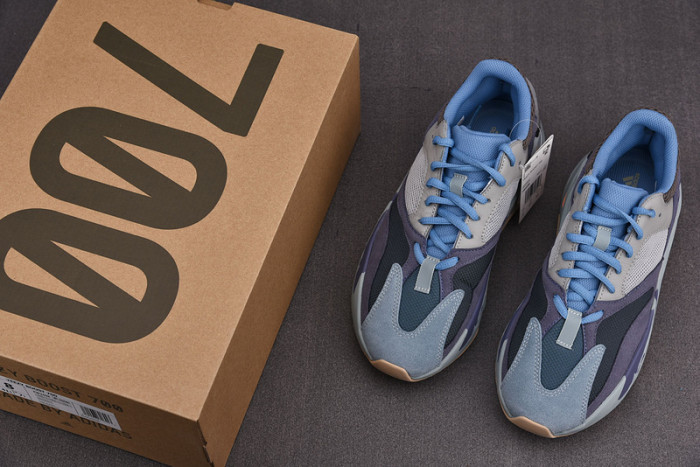 a*d*i*s Y**zy boost 700 carbon blue fw2498