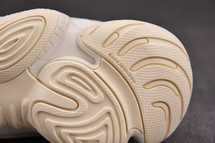a*d*i*s Y**zy 500 bone white fv3573