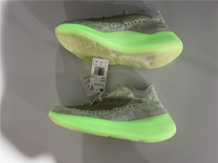 a*d*i*s Y**zy boost 380 calcite glow gz8868