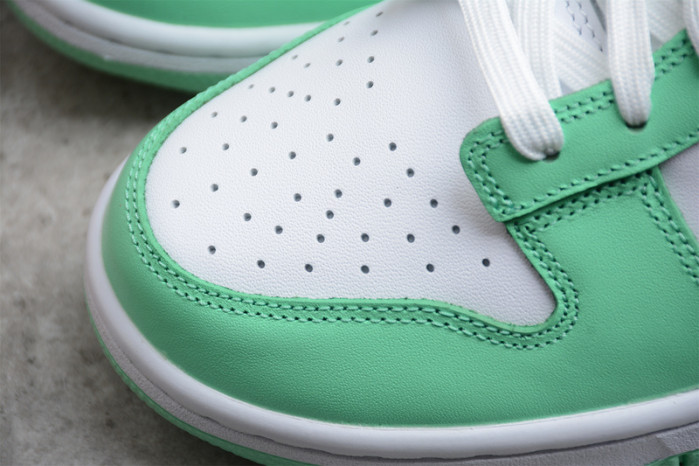 nike dunk low green glow (w) dd1503-105