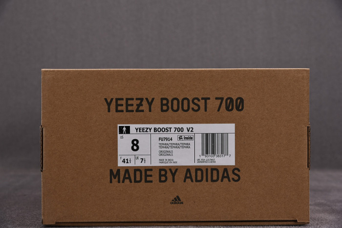 a*d*i*s Y**zy boost 700 v2 tephra fu7914