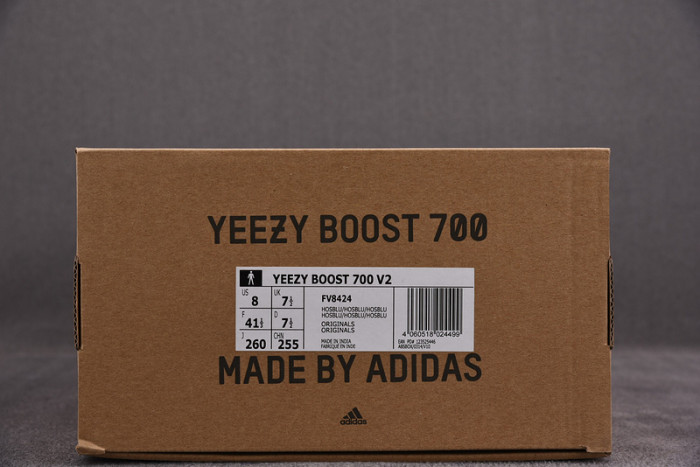 a*d*i*s Y**zy boost 700 v2 hospital blue fv8424