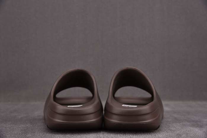 a*d*i*s Y**zy slide soot - g55495/gx6141