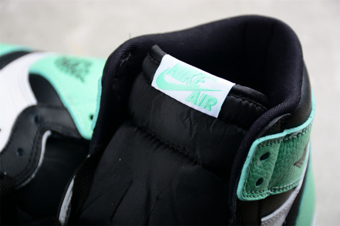air jordan 1 high og green glow dz5485-130